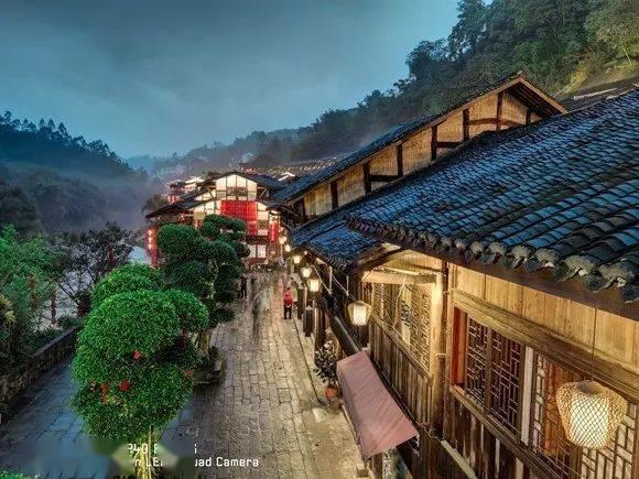 柔顺奶昔轴,Gasket软结构,杜伽K100三模RGB机械键盘体验!
